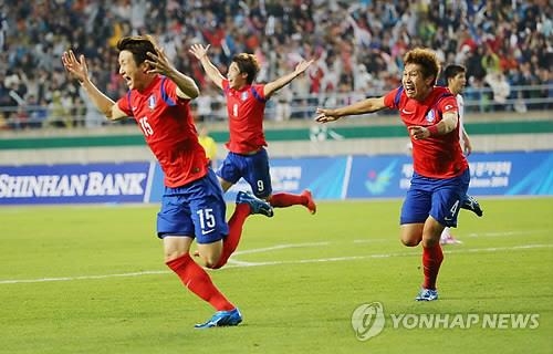 (2nd LD) (Asiad) S. Korea beats N. Korea for men's football gold - 2