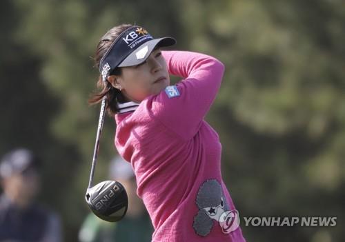 In this Associated Press photo, Chun In-gee of South Korea watches her tee shot at the second hole during the third round of the LPGA KEB Hana Bank Championship at Sky 72 Golf Club's Ocean Course in Incheon, 40 kilometers west of Seoul, on Oct. 13, 2018. (Yonhap)