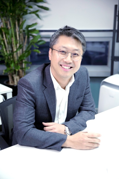 Ji Sung-won, CEO of dal.komm COFFEE, is shown in this photo provided by the coffee franchise on May 7, 2019. (Yonhap)