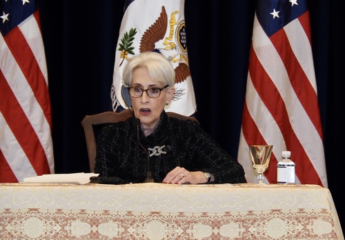 U.S. Deputy Secretary of State Wendy Sherman speaks in a press conference at the state department in Washington on Nov. 17, 2021. (Pool photo) (Yonhap)