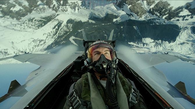 This image provided by Lotte Entertainment shows a scene from "Top Gun: Maverick." (PHOTO NOT FOR SALE) (Yonhap)