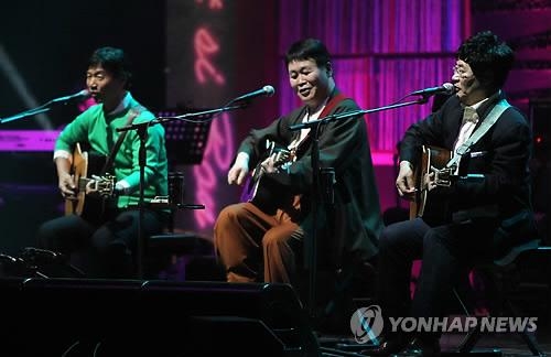<'세시봉·위탄'..때아닌 통기타 '열풍'> - 2