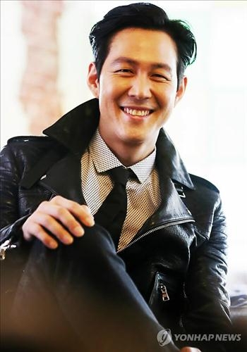 이정재 "'신세계' 40대 첫 영화..조금 깊어졌죠" - 3