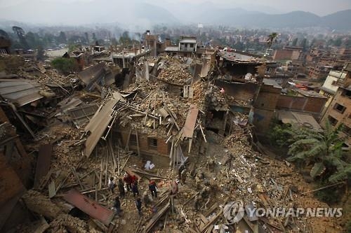 네팔 대지진 사망자 2천500명 넘어…이틀째 강력 여진(종합5보) - 2
