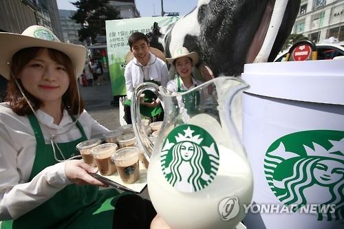과잉생산·소비침체 '이중고'…우유 소비촉진 캠페인 - 2