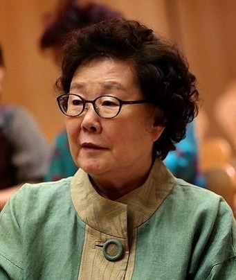 맹난자 "삶과 죽음의 문제 철학적으로 풀어보고 싶었어요" - 2