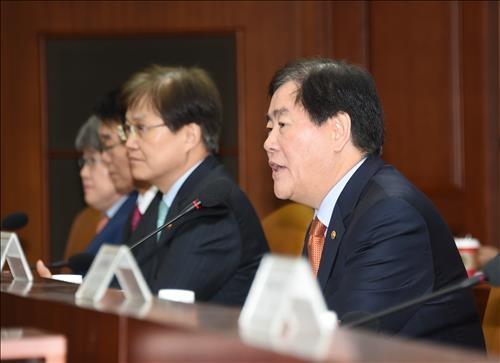 최경환 "서울시 청년수당 사업은 명백한 포퓰리즘"(종합) - 2