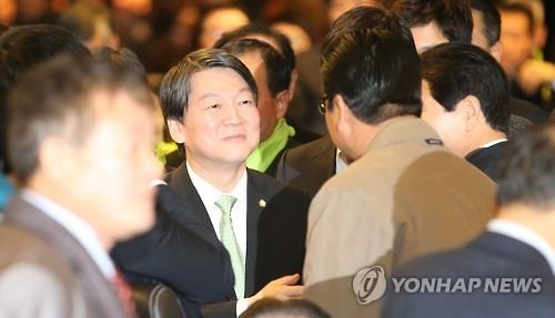 안철수, '국민의당' 인재영입위원장…김한길과 공조 - 2