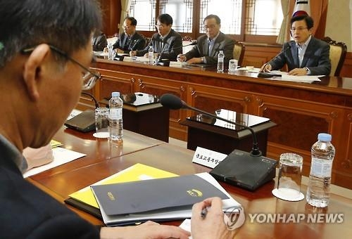 공항 자동출입국심사대 전수조사…출입문·경보체계 강화 - 2