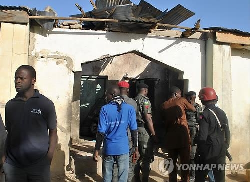보코하람, 나이지리아서 86명 학살…"어린이 산채로 불에 타" - 3
