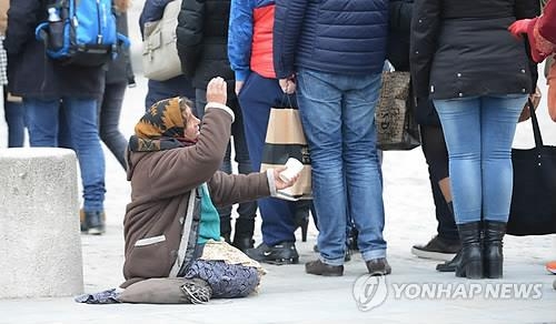 '거지 돈 주지 말고, 자녀 입학 불허해야' 스웨덴정부 주장 논란 - 2