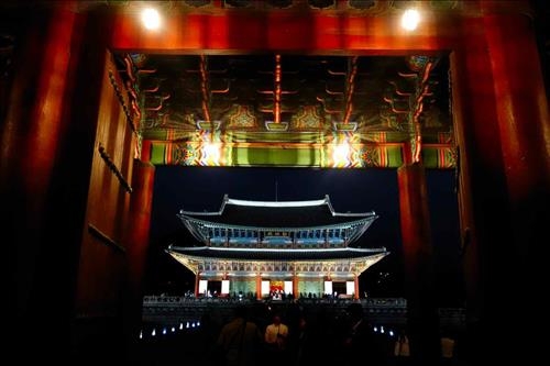 고궁 야간 관람 내달 1일 시작…경복궁 확대 개방 - 2