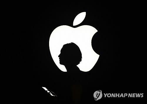 < SNS돋보기> '사생활 보호' 두고 FBI-애플 정면충돌 "애플 살아있네" - 2