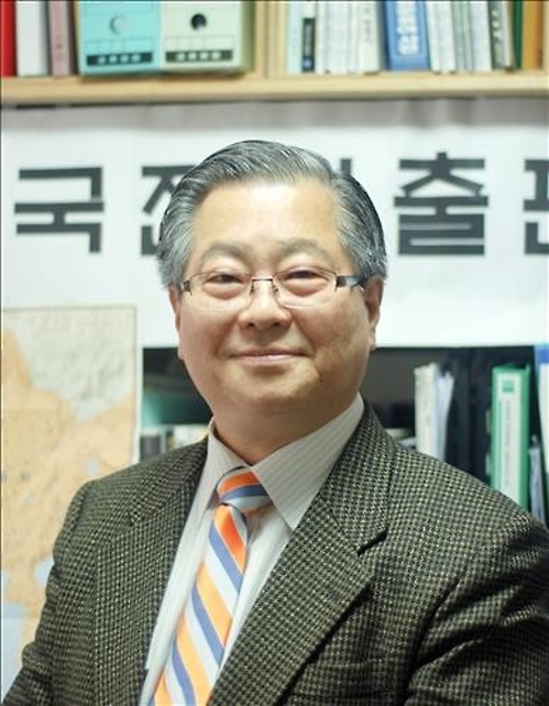 한국출판문화산업진흥원장에 이기성 계원예대 명예교수 - 2