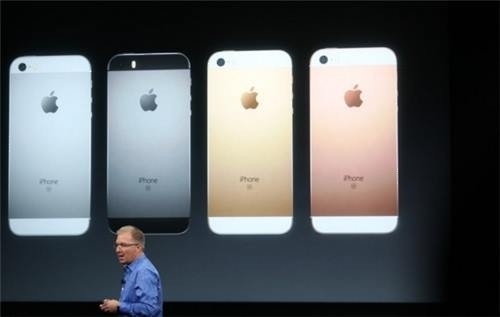 애플 4인치 아이폰 SE 발표…워치 가격 50달러 인하 - 2