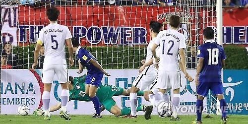 <월드컵축구> 김승규, 선방쇼로 무실점 승리 견인 - 2