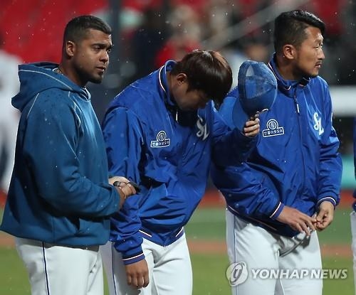 <프로야구> 윤성환 "야구가 하고 싶었습니다…심려 끼쳐 죄송합니다" - 2