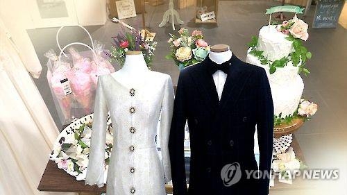 "결혼, 꼭 해야 하나"…5년새 SNS서 '비혼' 700%↑ - 4