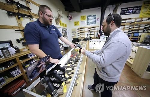지난해 미국서 발사된 총알은 16만5천발…"총기남용 심각" - 2