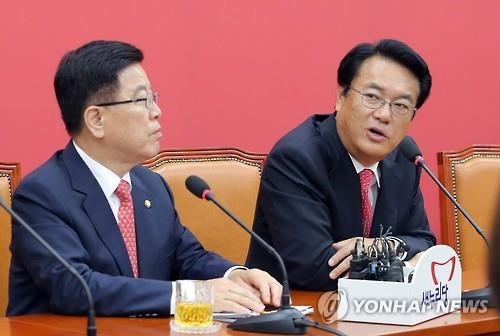 정진석 "122명 의원들 절대결속해야 18개월뒤 목표 도달" - 2