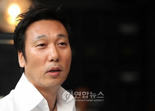 이문세, 조영남 대신해 '라디오 시대' 일주일 DJ - 2