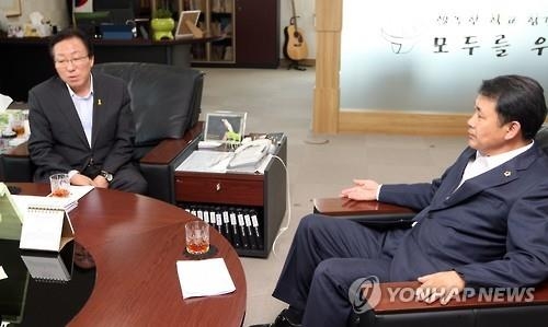 강원교육청, '누리 예산' 놓고 의회와 정면충돌 - 2