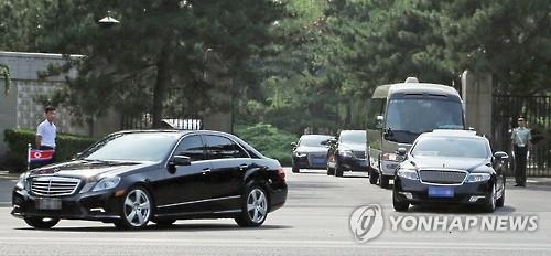 시진핑, 北대표단 만나 "냉정·절제…지역 평화안정 수호해야"(1보) - 3