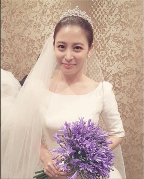 배우 박희본, 윤세영 감독과 결혼식 올려 - 2
