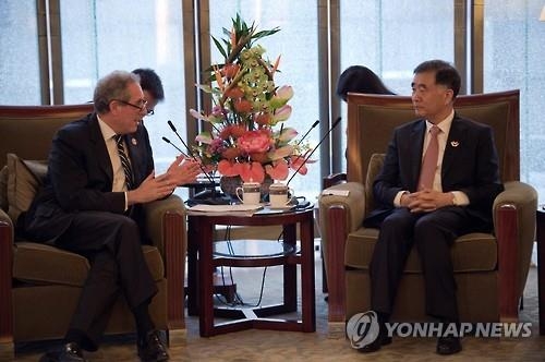 美中 투자협정 급물살…3차 네거티브 리스트 교환 - 2