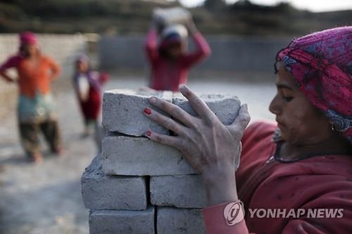 네팔 아동 40%는 '노동자'…아동노동 근절위한 NGO 노력 이어져 - 2