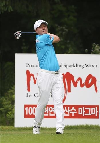 -먼싱웨어매치골프- 황인춘 '노장 투혼'…문도엽·박상현 외길 대결 - 2