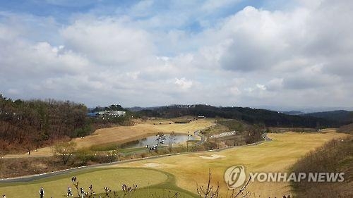 김종인, 여야 3당 원내지도부 초청해 주말 골프 라운드 - 2