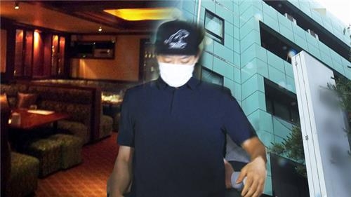'성폭행' 혐의 박유천…경찰, 전담팀 구성해 수사 - 2