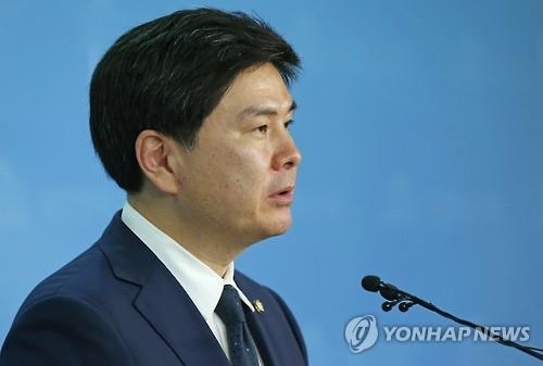 새누리 "신공항 정부 결정, 존중되고 수용돼야" - 2