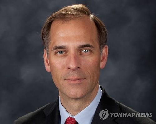 무디스 보고서 "트럼프 공약 이행되면 미국은 긴 경기침체" - 3