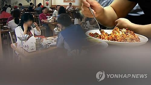 '식중독 걸렸다', '돌 나왔다'…무차별 협박에 영세식당 눈물 - 2