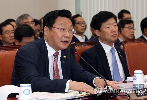 주형환 "해양플랜트 저가수주, 정부가 하라고 한것 아냐" - 2
