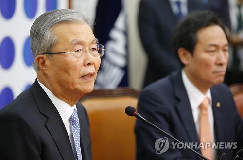 고개숙인 두 野 대표…질주하던 '巨野' 도덕성 논란에 휘청 - 2