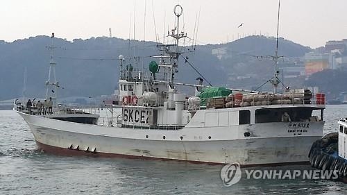 "광현호 선장·기관장, 상상못할 정도로 잔혹하게 피살" - 2