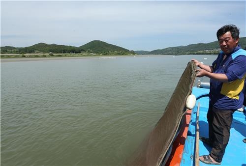 北 황강댐 무단방류 가능성에 파주·연천 어민 "답답하네요…" - 3