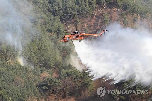 "은퇴시켜주세요"… 최고령 전북 소방헬기의 '하소연' - 2