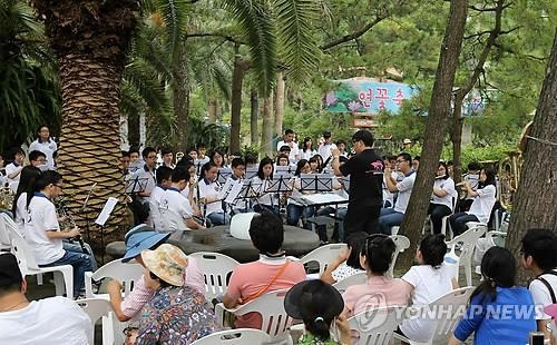 <연휴 N 여행> 제주권: '천혜의 비경' 쇠소깍서 온가족 여름축제 - 3
