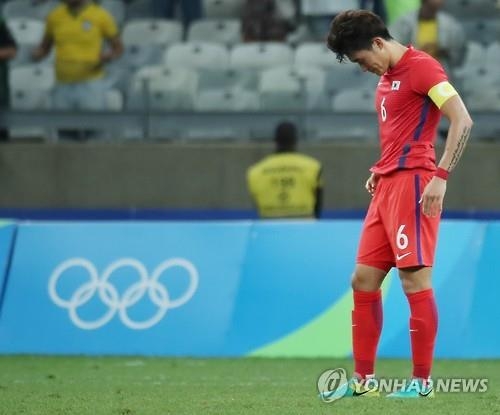 <올림픽> '주장' 장현수 "동생들에게 도움 주고 싶었는데…" - 2