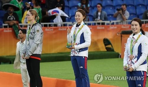 <올림픽> 싱가포르 8억원·영국 0원…나라별 金포상금 천차만별 - 4