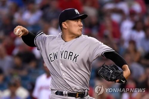 MLB 양키스 다나카, 10승 달성…최지만 결장 - 2