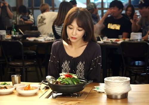 혼밥·혼술·혼자 살기…TV가 조명하는 1인 가구 - 2