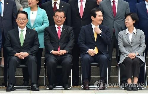 "연휴가 웬말"…추석명절에도 쉴틈 없는 여야 지도부 - 2