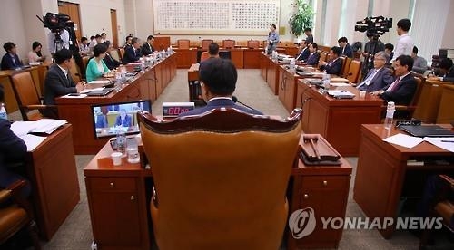'갑질 국감' 이젠 스톱…"제도·관행 바꿀 때 됐다" - 2