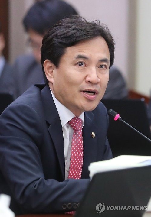 국민의당 "김진태, 박지원에 사과 안하면 법적책임 묻겠다" - 2