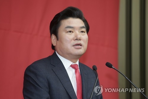 원유철, 대권도전 의지…"정권재창출 위해 온몸 던질것" - 1